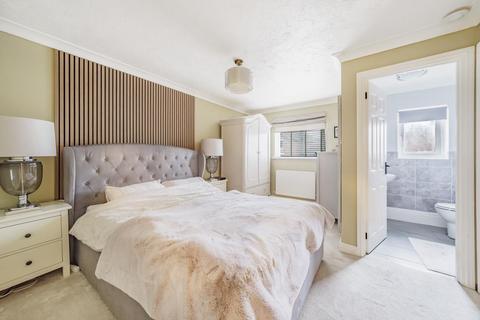15 Bishopdale Close, Nine Elms, Swindon, SN5 5UZ