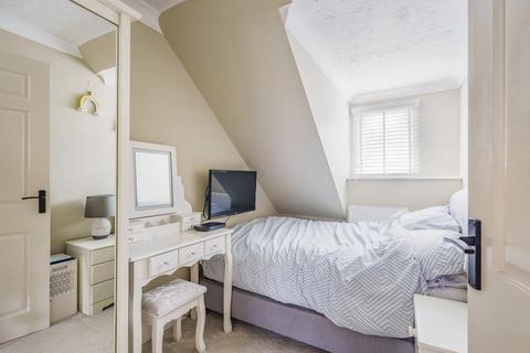 15 Bishopdale Close, Nine Elms, Swindon, SN5 5UZ