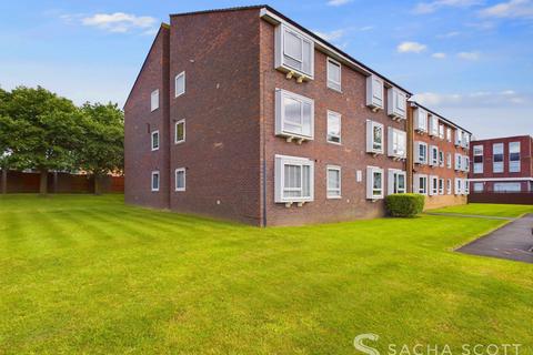 2 bedroom flat for sale, Stephenson Court, Station Approach, Cheam SM2