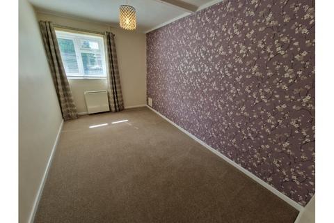 2 bedroom flat to rent, West Street, Bridgwater TA6