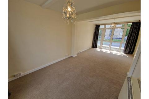 2 bedroom flat to rent, West Street, Bridgwater TA6