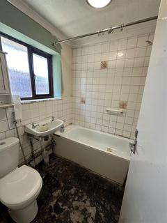 95 Beeston Way, Feltham, TW14 0EU