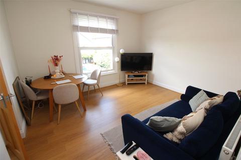 2 bedroom apartment for sale, King Edward Road, Hertfordshire EN5