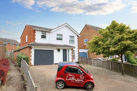 4 bedroom detached house for sale, Derwent Road, Leighton Buzzard LU7