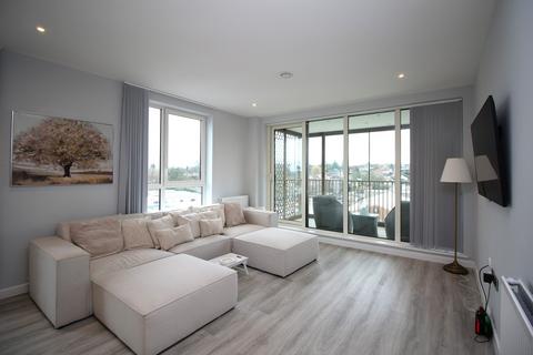 2 bedroom apartment to rent, Radford Way, CM12