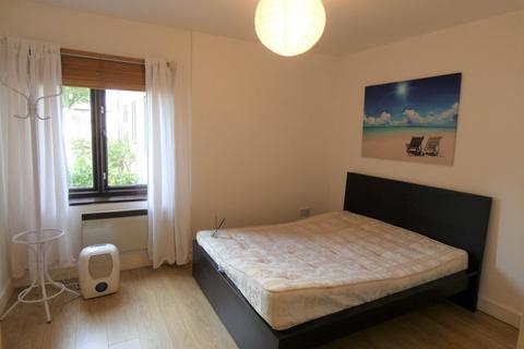 2 bedroom flat to rent, Greenford Avenue, Hanwell