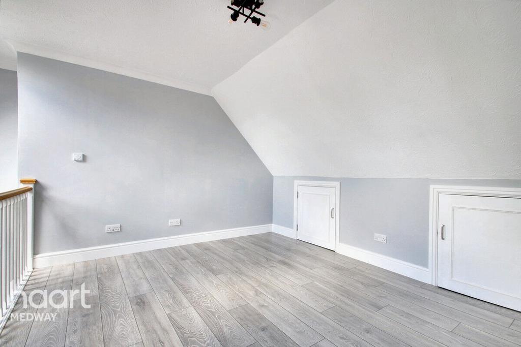 Walk, ROCHESTER 1 bed apartment for sale £220,000