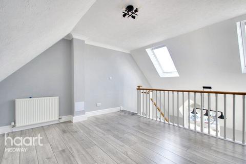 Flat 16, The Chimes Bishops Walk, Rochester, ME1 1AF
