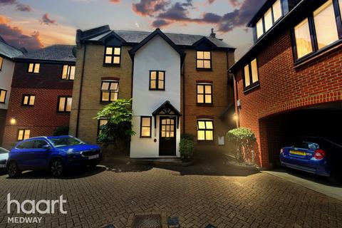 Flat 16, The Chimes Bishops Walk, Rochester, ME1 1AF
