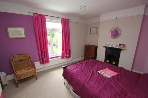 undefined, York Road, Byfleet KT14