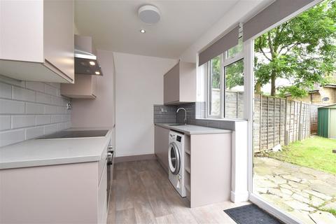 2 bedroom terraced house to rent, Playgreen Way, London, SE6 3HR