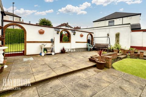 3 bedroom semi-detached house for sale, Hollinsend Road, Sheffield