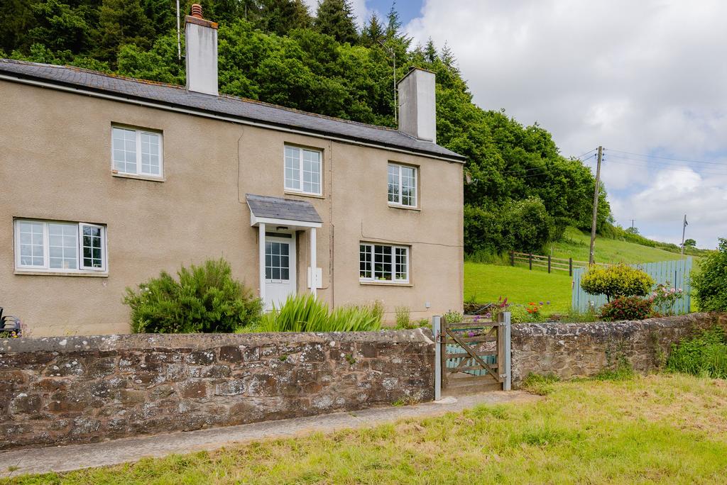 Sandford, Crediton, EX17 4 bed semidetached house to rent £1,000 pcm