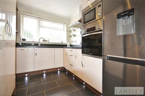 2 bedroom bungalow for sale, Walmer Road, Reading RG5