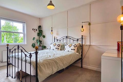 3 bedroom end of terrace house for sale, Firecrest Walk, Wixams, Bedfordshire, MK42