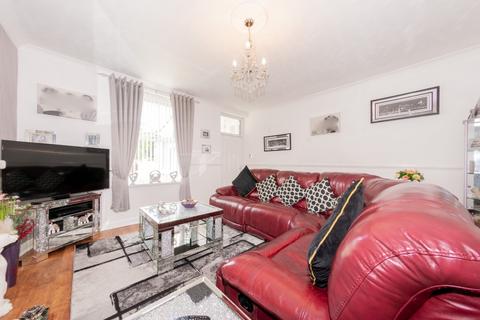 3 bedroom end of terrace house for sale, Nelson Court, Morley, Leeds