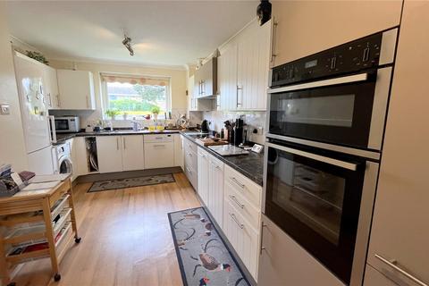 2 bedroom apartment for sale, Wharncliffe Road, Highcliffe, Christchurch, Dorset, BH23