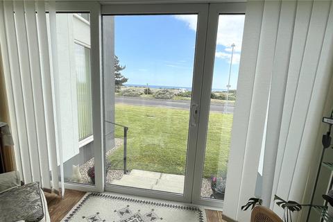 2 bedroom apartment for sale, Wharncliffe Road, Highcliffe, Christchurch, Dorset, BH23