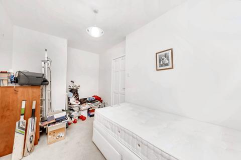 2 bedroom ground floor flat to rent, Sunningfields Road, London NW4