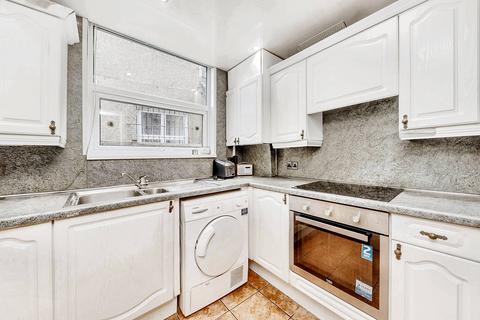 2 bedroom ground floor flat to rent, Sunningfields Road, London NW4