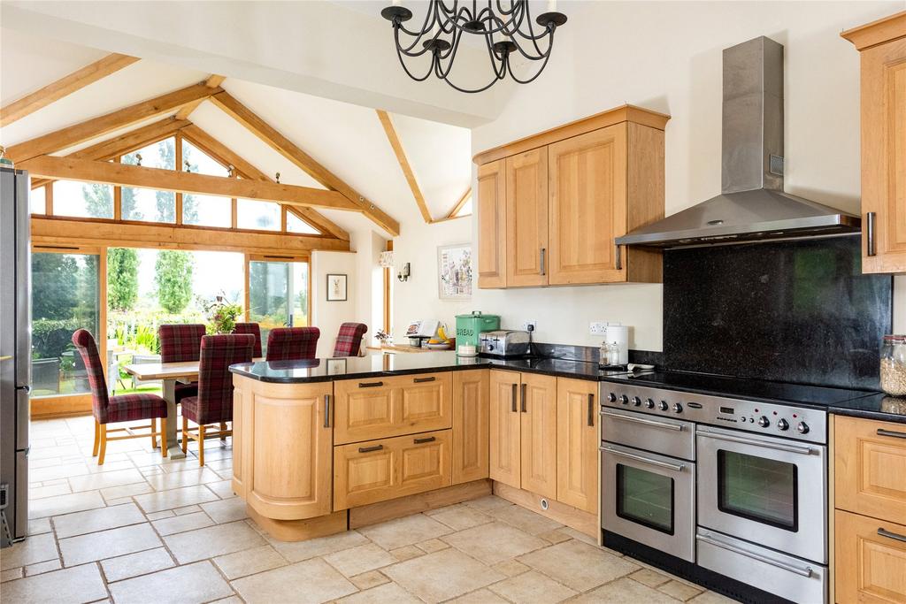 Kitchen/Dining