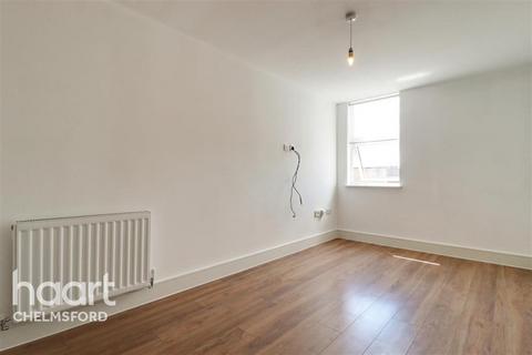 2 bedroom flat to rent, Parkway House, Baddow Road