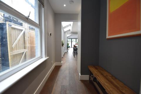 61 Albany Road, Old Windsor, Windsor, SL4 2QD
