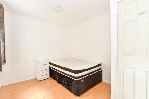 1 bedroom apartment to rent, Broadway Sandown PO36