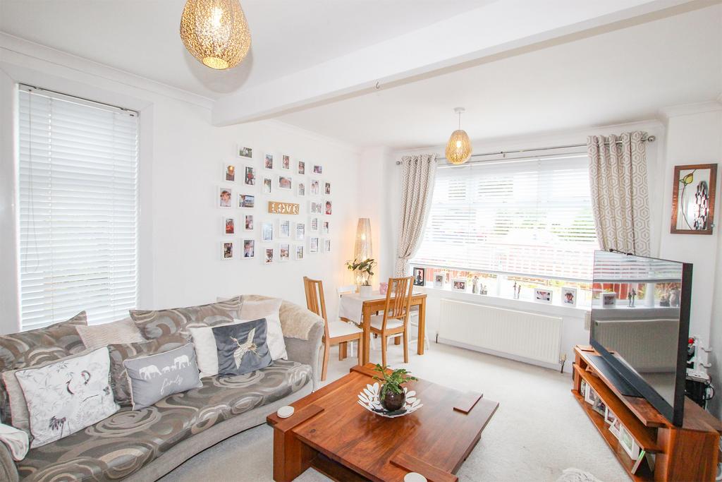 Kelvin Street, Largs KA30 2 bed ground floor flat for sale £99,000