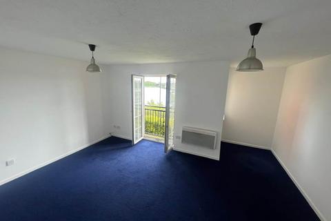 2 bedroom flat to rent, Campbell Drive, ,