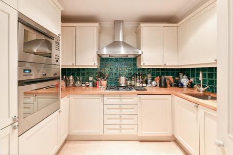 1 bedroom flat for sale, Cranley Gardens, London