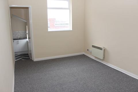 2 bedroom apartment to rent, West Hill Drive, Mansfield, Nottinghamshire, NG18