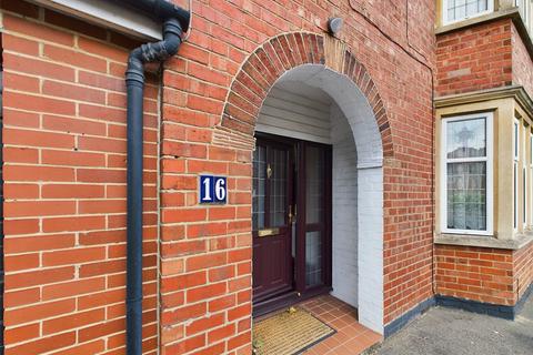 16 King Edwards Avenue, Gloucester, GL1 5DB