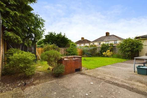 16 King Edwards Avenue, Gloucester, GL1 5DB