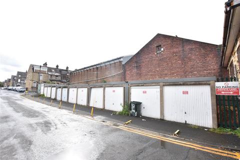 Industrial unit for sale, Garages, Staveley Road, Bradford