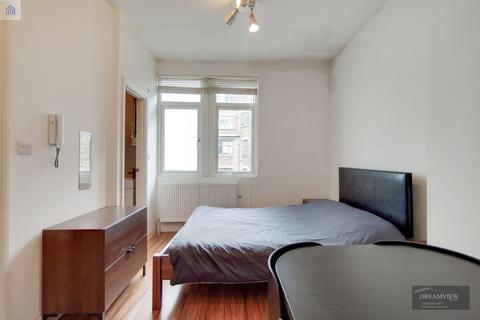 Studio to rent, MANNINGTREE STREET, LONDON, E1