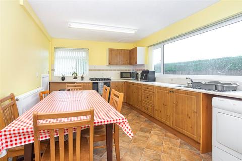4 bedroom detached house for sale, Morfa Bychan, Porthmadog, Gwynedd, LL49