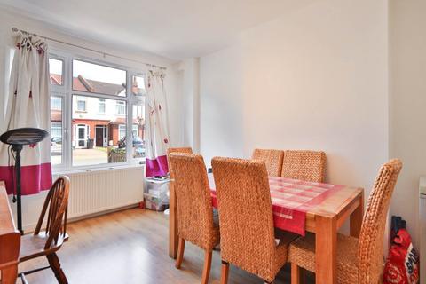 3 bedroom end of terrace house for sale, Beverley Road, New Malden