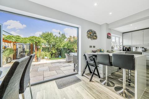 26 Beauchief Close, Lower Earley, Reading, RG6 4HY