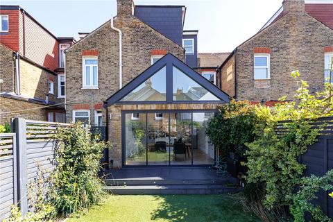 17 Stuart Road, London, SW19 8DJ