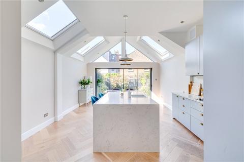 17 Stuart Road, London, SW19 8DJ