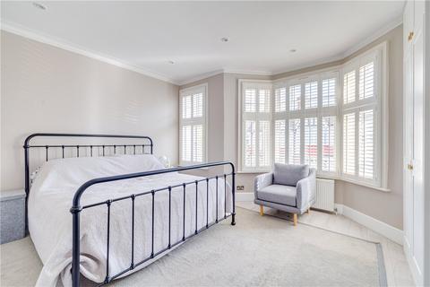 17 Stuart Road, London, SW19 8DJ