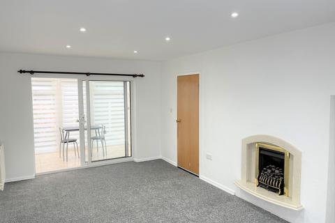 3 bedroom terraced house to rent, Blackpool Road, Ashton On Ribble, PR2