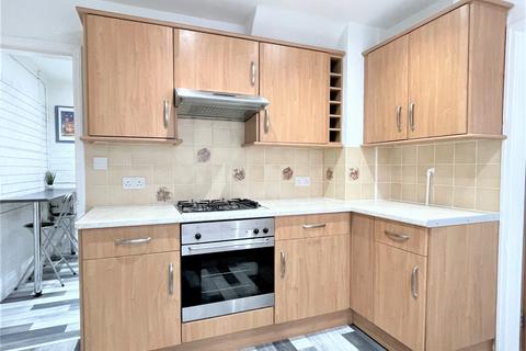 3 bedroom terraced house to rent, Blackpool Road, Ashton On Ribble, PR2