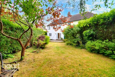 3 bedroom semi-detached house for sale, Ripon Close, Guildford