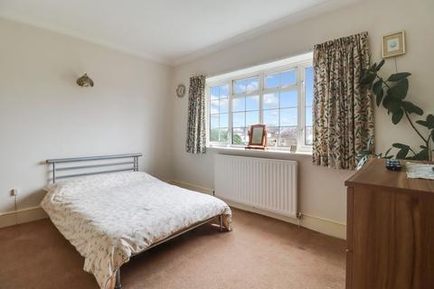 2 bedroom maisonette for sale, Park Road, East Molesey, KT8