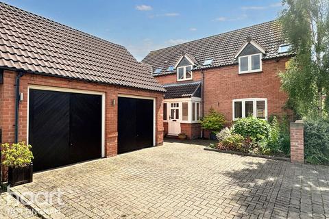 4 bedroom detached house for sale, Farriers Green, Clifton Village