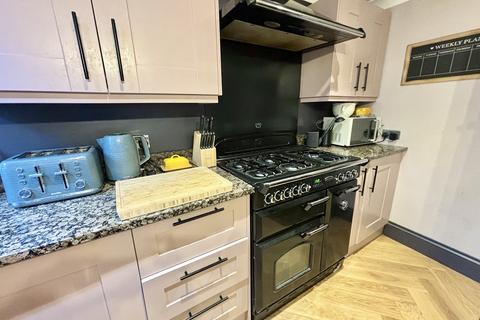59 Alltwen Hill, Pontardawe, Swansea, SA8 3BP
