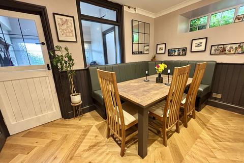 59 Alltwen Hill, Pontardawe, Swansea, SA8 3BP