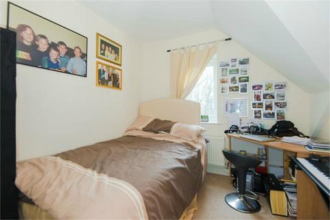 2 bedroom apartment to rent, Cranwells Lane, Farnham Common SL2